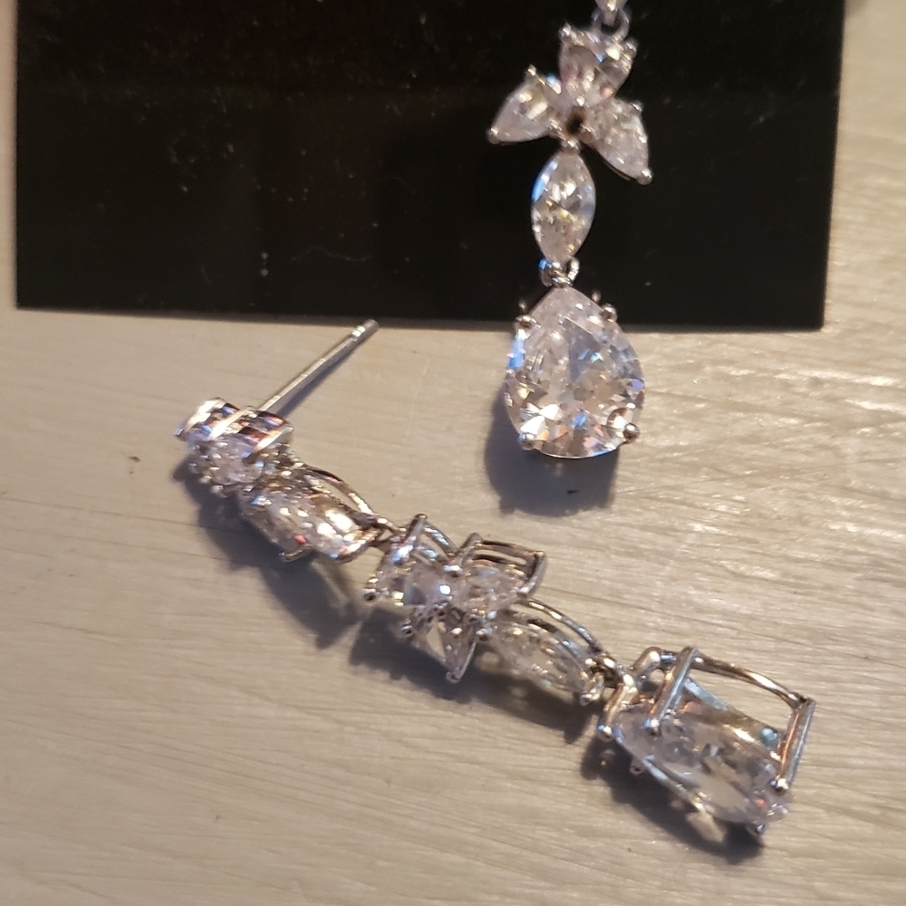 Sterling silver earrings Hp🔥🔥🔥 - Picture 2 of 2